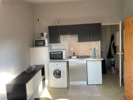 
                                                                                        Location
                                                                                         Studio meublé 20m² au calme