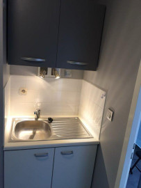 
                                                                                        Location
                                                                                         Studio meublé 20m2