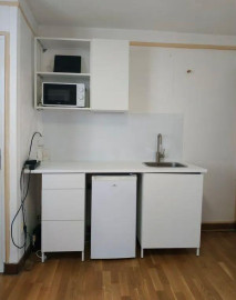 
                                                                                        Location
                                                                                         Studio meublé 20m2 avec jardin privatif-parking