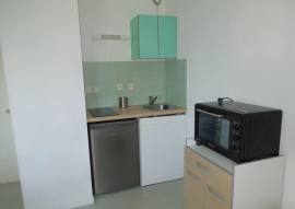 
                                                                                        Location
                                                                                         Studio meublé 20m2-parking proche centre Orléans