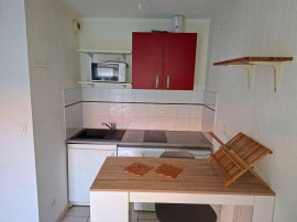 
                                                                                        Location
                                                                                         Studio meublé 21m²