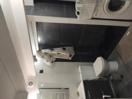 
                                                                                        Location
                                                                                         Studio meublé 22 m²  – Grandes Carmes / Joliette