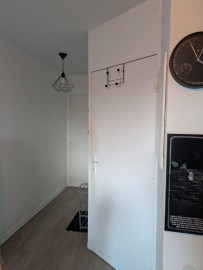 
                                                                                        Location
                                                                                         Studio meublé 22m²