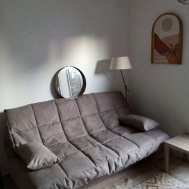 
                                                                                        Location
                                                                                         Studio meublé 22m² avec jardin privatif 19m²