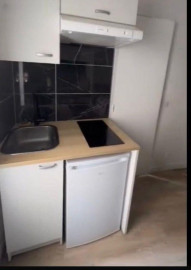 
                                                                                        Location
                                                                                         Studio meublé 22m2