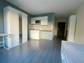 
                                                                                        Location
                                                                                         Studio meublé 23m2