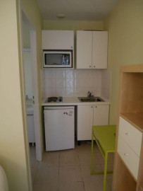 
                                                                                        Location
                                                                                         Studio meublé 24m² très bon état idéal étudiant