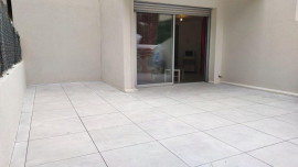 
                                                                                        Location
                                                                                         Studio meublé, 27 m², avec grande terrasse de 24 m