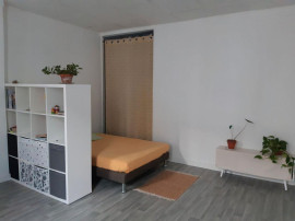 
                                                                                        Location
                                                                                         Studio meublé 30m²