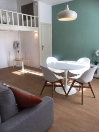 
                                                                                        Location
                                                                                         Studio meublé 34 m² quartier du Panier