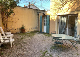 
                                                                                        Location
                                                                                         Studio meublé 42m2 jardin avec terrasse à Aix