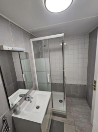 
                                                                                        Location
                                                                                         Studio meublé à louer