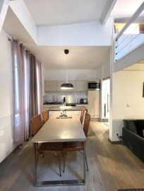 
                                                                                        Location
                                                                                         Studio meublé à louer