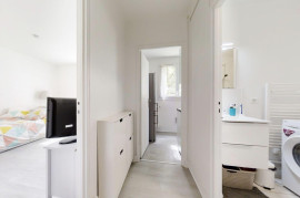 
                                                                                        Location
                                                                                         Studio meublé à louer