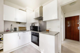 
                                                                                        Location
                                                                                         Studio meublé à louer