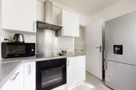 
                                                                                        Location
                                                                                         Studio meublé à louer