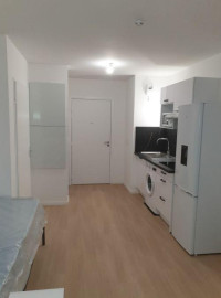 
                                                                                        Location
                                                                                         Studio meublé à louer