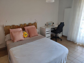 
                                                                                        Location
                                                                                         Studio meublé à louer