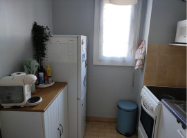 
                                                                                        Location
                                                                                         Studio meublé à louer