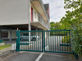 
                                                                                        Location
                                                                                         Studio meublé à louer refait à neuf