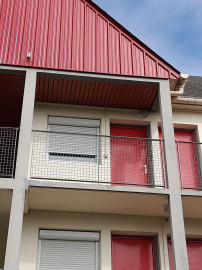 
                                                                                        Location
                                                                                         Studio meublé à louer refait à neuf