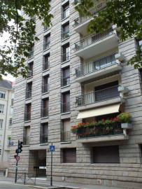 
                                                                                        Location
                                                                                         STUDIO MEUBLEﾉ A LOUER Thabor-centre ville