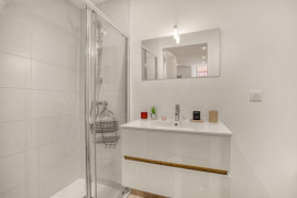 
                                                                                        Location
                                                                                         Studio meublé aux carmes