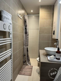 
                                                                                        Location
                                                                                         Studio meublé avec grande terrasse à La Rochelle