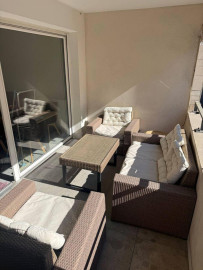 
                                                                                        Location
                                                                                         Studio meublé avec terrasse