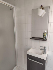 
                                                                                        Location
                                                                                         Studio meublé buttes Chaumont