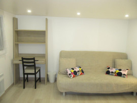 
                                                                                        Location
                                                                                         Studio meublé calme avec accès jardin