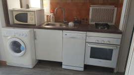 
                                                                                        Location
                                                                                         Studio meuble Cassis