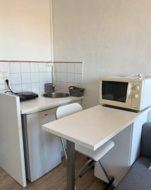 
                                                                                        Location
                                                                                         Studio meublé centre historique