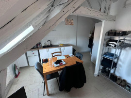 
                                                                                        Location
                                                                                         Studio meuble centre ville Angers