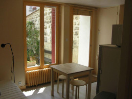 
                                                                                        Location
                                                                                         Studio meublé chauffage compris. 18M2