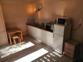 
                                                                                        Location
                                                                                         Studio meublé chauffage compris. 18M2