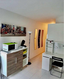
                                                                                        Location
                                                                                         Studio meublé climatisé