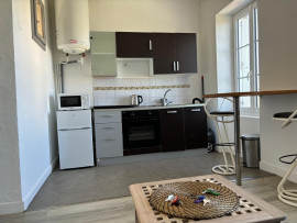 
                                                                                        Location
                                                                                         Studio meublé confortable