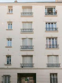 
                                                                                        Location
                                                                                         Studio Meublé dans le 20 ème arrondissement