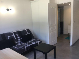 
                                                                                        Location
                                                                                         Studio Meublé de 28 M2