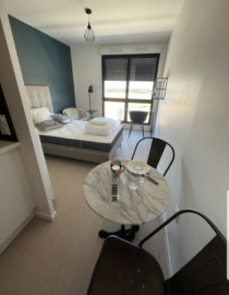 
                                                                                        Location
                                                                                         Studio meublé de 28m2