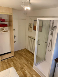 
                                                                                        Location
                                                                                         Studio meublé en souplex de 10m² refait à neuf