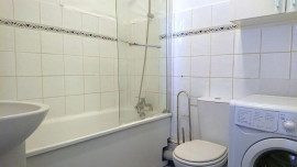 
                                                                                        Location
                                                                                         Studio meublé et équipe 18m² Paris centre