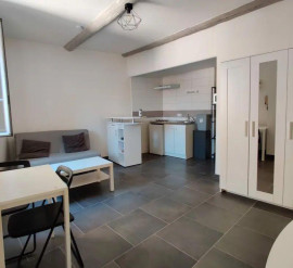 
                                                                                        Location
                                                                                         Studio meublé et équipé pour étudiants