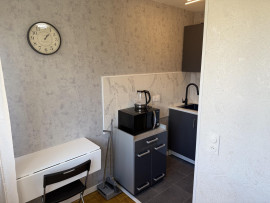
                                                                                        Location
                                                                                         Studio meublé et rénové – Quartier Esplanade