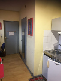 Location
Studio meublé hyper centre proche gare SNCF (loyer tout inclus)