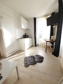 
                                                                                        Location
                                                                                         Studio meublé métro commerce paris 15ème