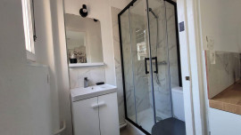 
                                                                                        Location
                                                                                         Studio Meublé - Métro Gambetta