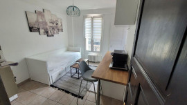 
                                                                                        Location
                                                                                         Studio Meublé - Métro Gambetta