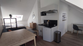 
                                                                                        Location
                                                                                         Studio meublé moderne - DPE B